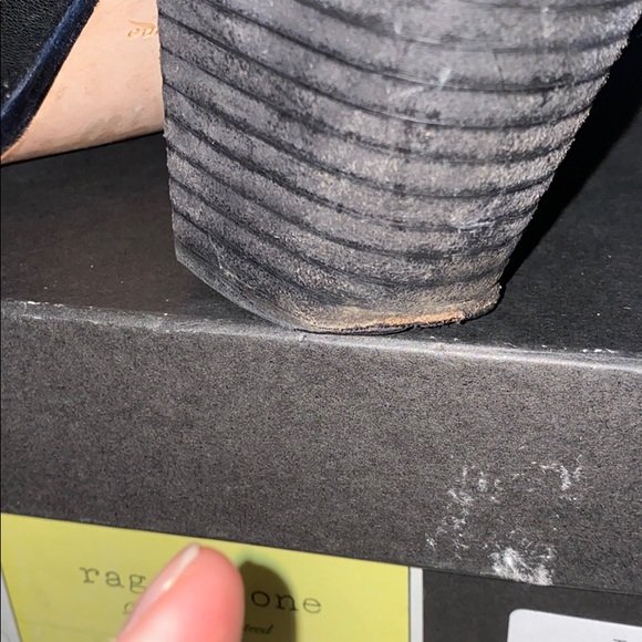 Rag & Bone size 9 black leather booties boots - Picture 10 of 12